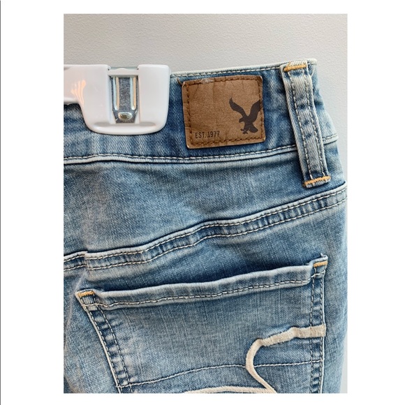 American Eagle Mid-Rise Jean Shorts - Picture 5 of 5